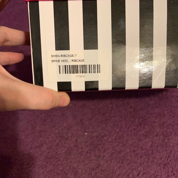 Too Fast Spine Ribcage Heels - Picture 4 of 7